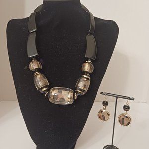 Women's Necklace and Earring Set